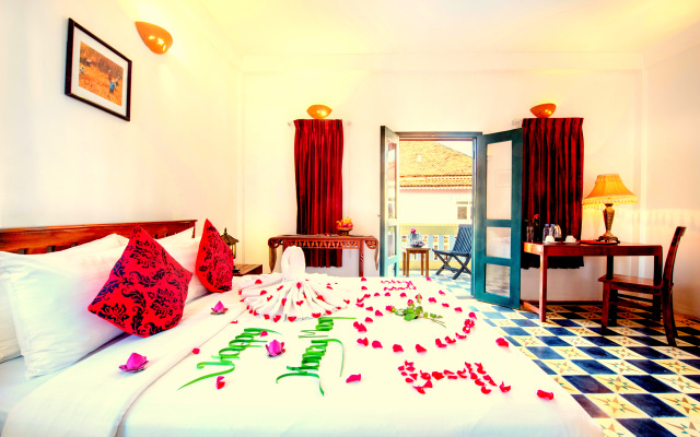 Golden Banana Residence Hotel