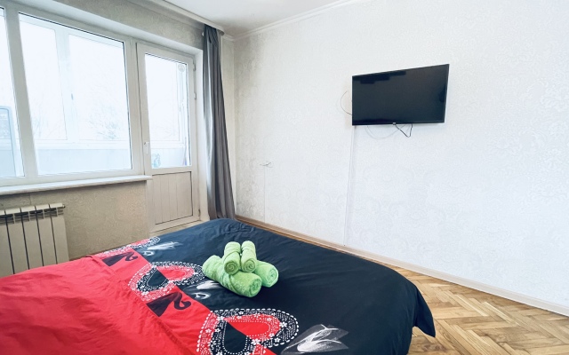 Tryohkomnatnye na Proletarskom Prospekte 17 Apartments