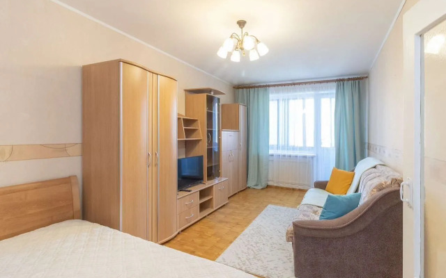 Na Ulitse Parkhomenko Flat