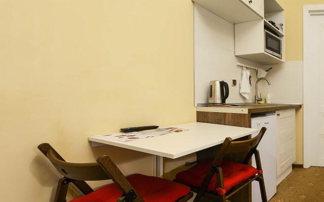 Апартаменты Толстой Сквер