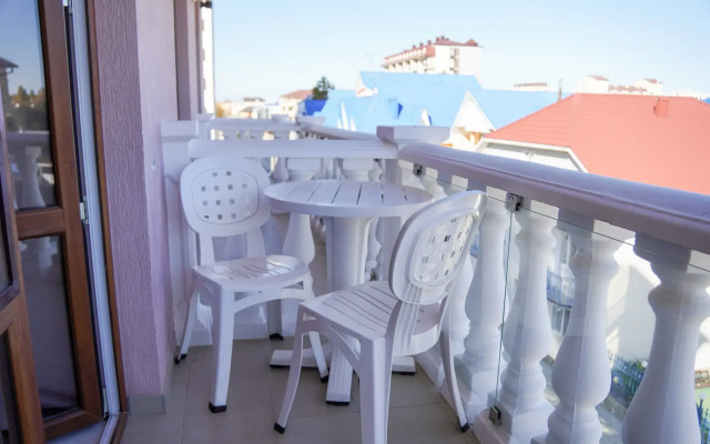 Yason Hotel