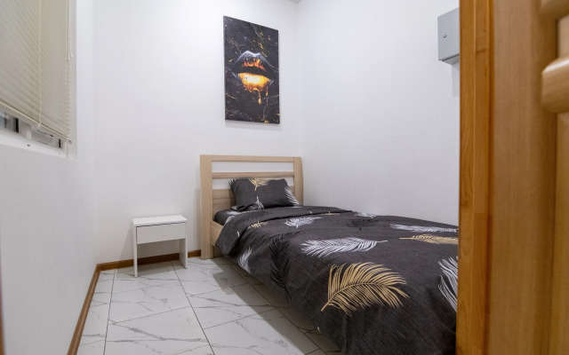 Na Pyaterykh V Novom Zhk Apartments