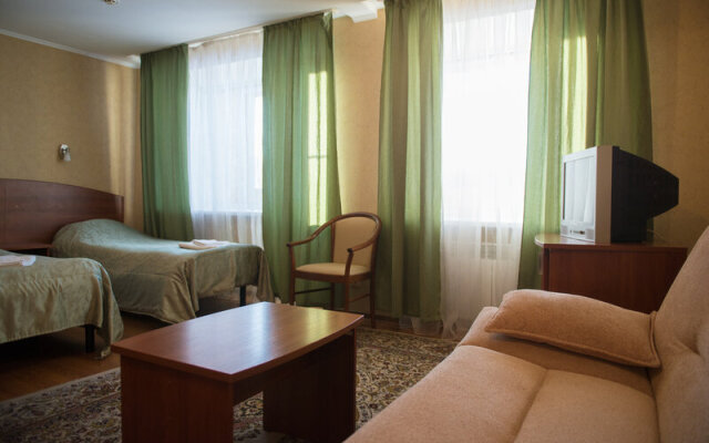 Pribrezhnyij Yarburg Park Hotel