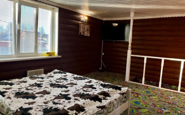 Частный дом двухэтажный на 1-й Лесной улице 1