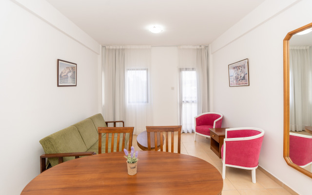 Flora Hotel Apartments