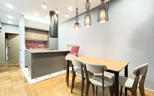 S 2 Spalnyami V Zhk Sokol Flat