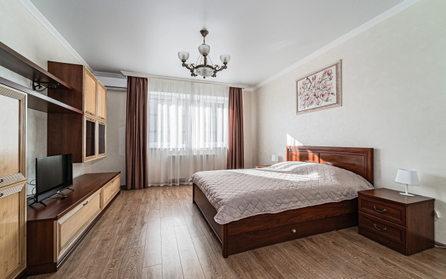 2-Kh Komnatnaya Na Kashtanovoy Allee Flat