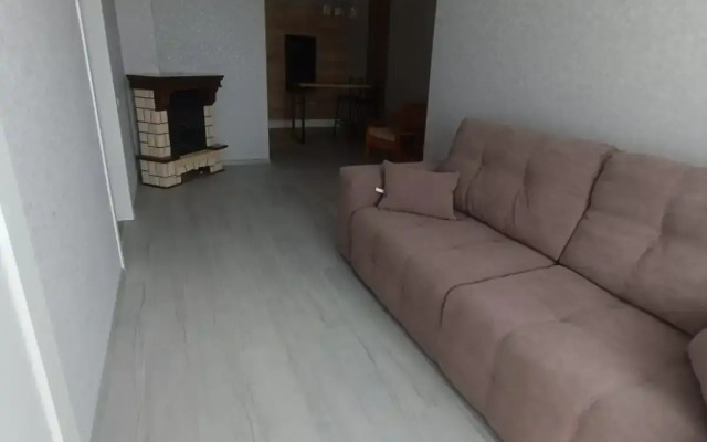 Uyutnaya kvartira s prekrasnym vidom Flat