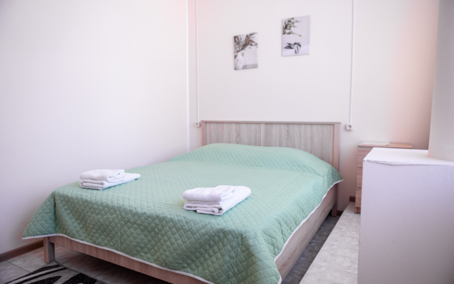 Lucky-House Guest house