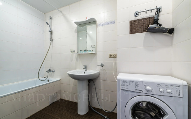 Oplot - Vidovye s odnoj spal'nej i balkonom 4 Apartments
