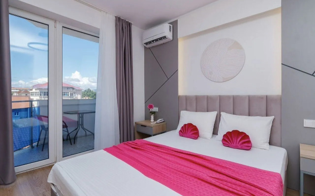 Na Ulitse 8 Marta 10 Apartments