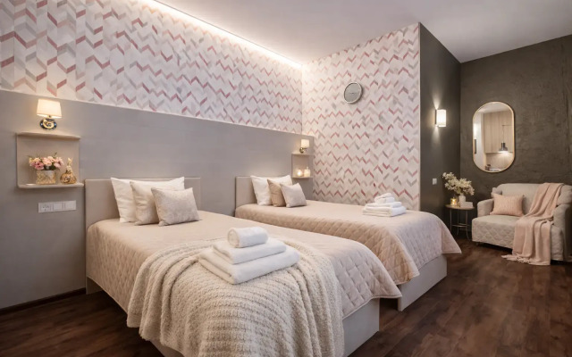 Отель Джулиата Июль