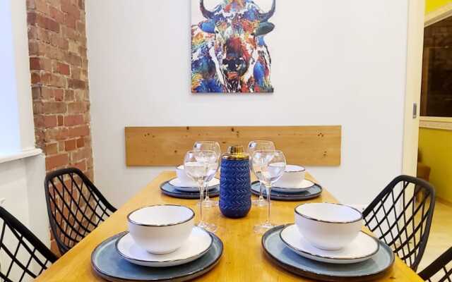 Апартаменты на Большом 13 Эркер