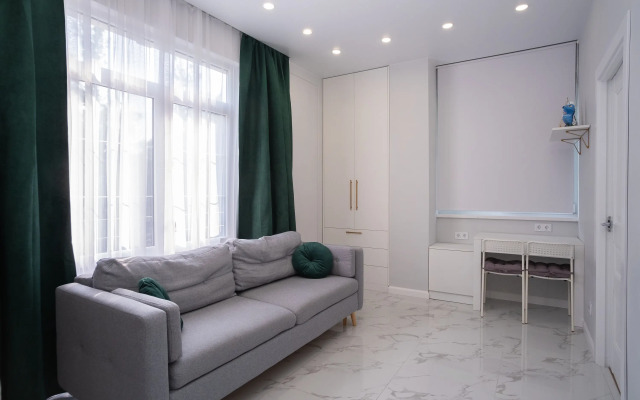 Red Apartments Art Layt Santi Apartments