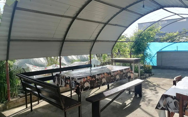 Uyut Guest house