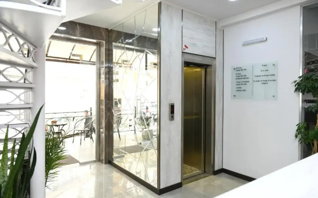 Butik-otel' YVN Boutique