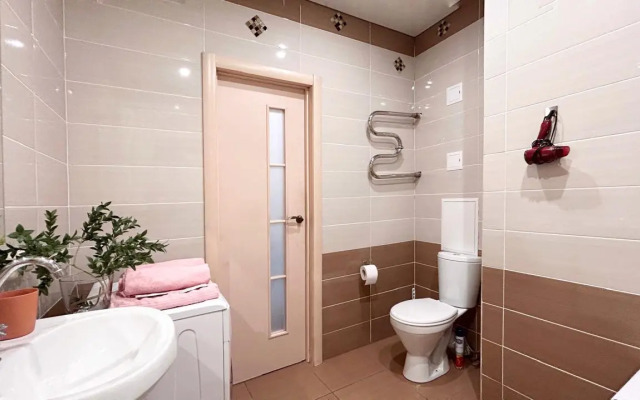Odnokomnatnaya Ryadom S Zagorodnym Parkom Flat