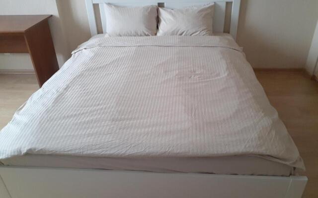 Na Komendantskom Prospekte 51 Flat