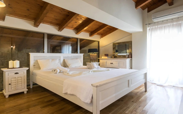 Inuit I Luxury Pool Sani Villa