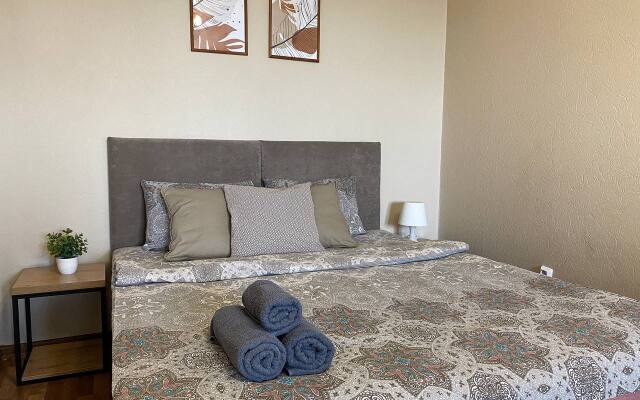 Квартира Малахова 87Б