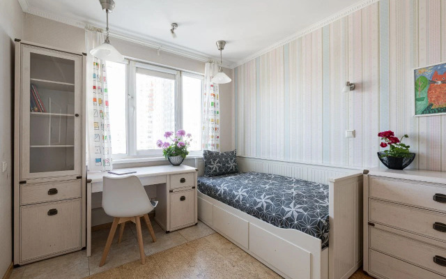 Апартаменты возле метро Автозаводская. 4 станции до центра. Парковка.