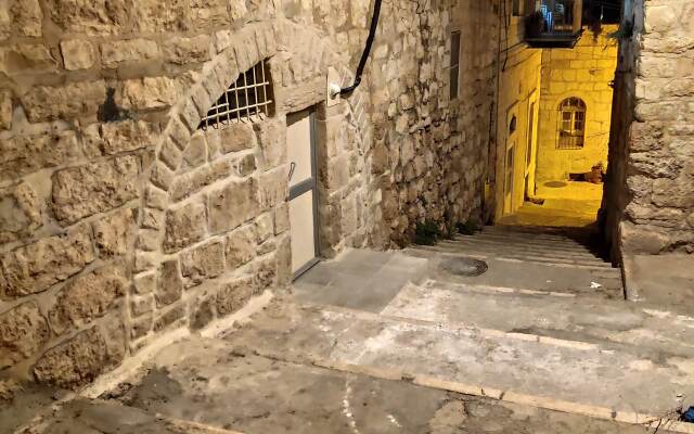 Cozy Arabic Studio in Bethlehem Old City