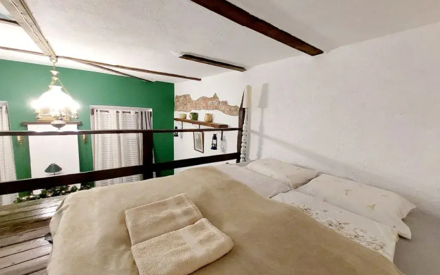 U Storozhevoy Bashni Apartments