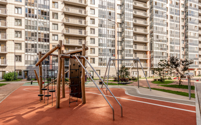 1896. Dizaynerskaya Kvartira S Tropicheskim Dushem Apartments