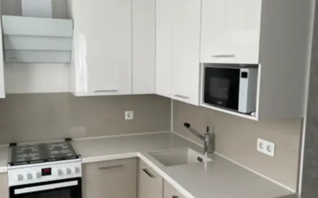Avrova 13 Flat