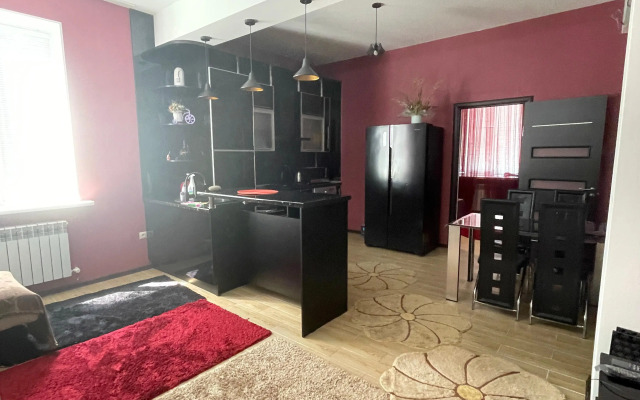 Yevrodvushka U Morya Apartments