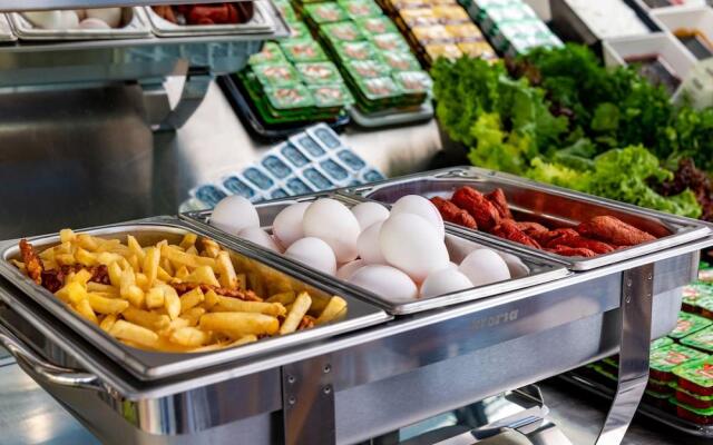 Отель Interstar