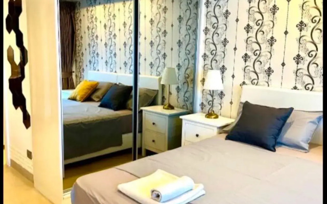 Апартаменты Centara Avenue Residence