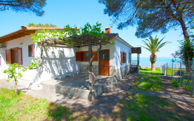 Docker BeachFront House Vourvourou Villa