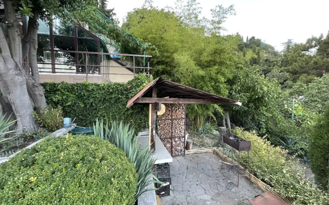 Dvukhetazhny Na Ulitse Drazhinskogo 33 Private house