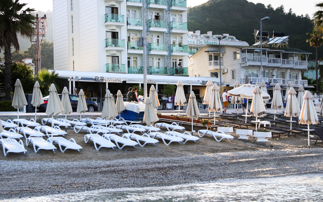 B&B Yüzbaşı Beach Hotel