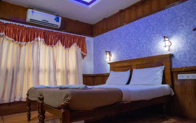 Sreekrishna one Bedroom Private Houseboat Hotel