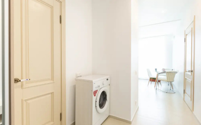64 V Zhk Otrada Apartments