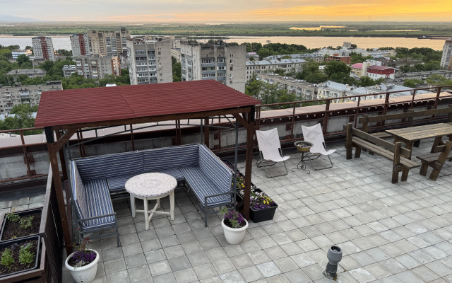 Dvukhurovnevaya S Terrasoy dlya pary Flat