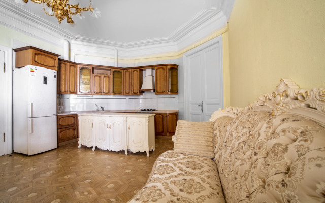 Квартира на Рубинштейна 4