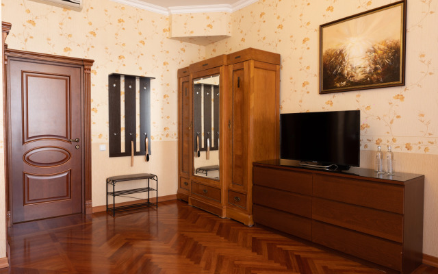 Квартира двухкомнатная Марсово Поле