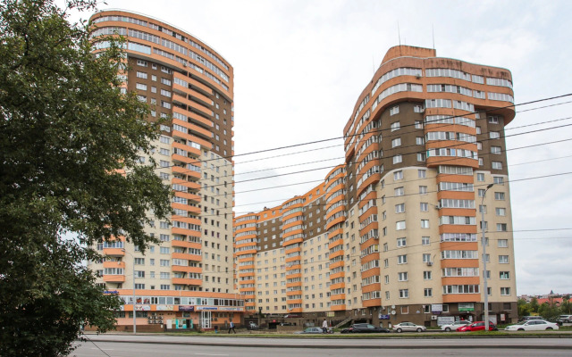 Zhivi Legko Na YUriya Gagarina Flat
