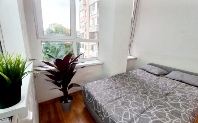 Smile Apartments 3kh Komnatnye S Vidom Na Naberezhnuyu Apartments