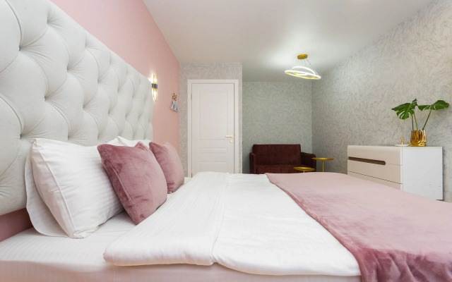 Tryoshka S Vidom Na Rybnuyu Derevnyu Flat