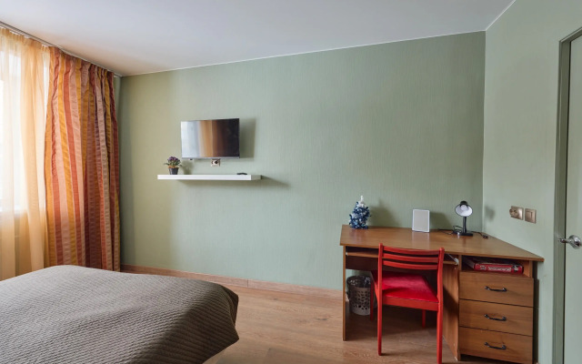 Malysheva Bazhova 3 Komnaty UGMK Lodging house