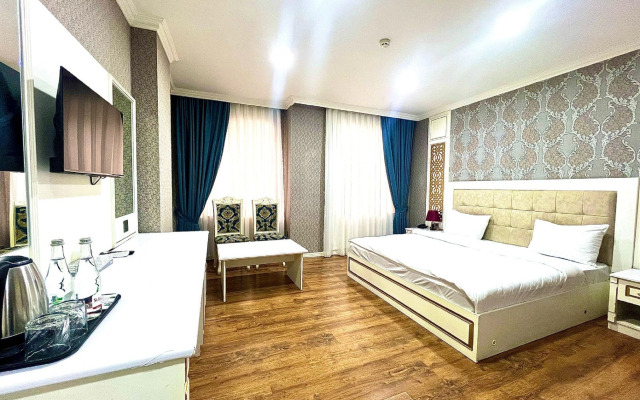 Maris Baku Hotel