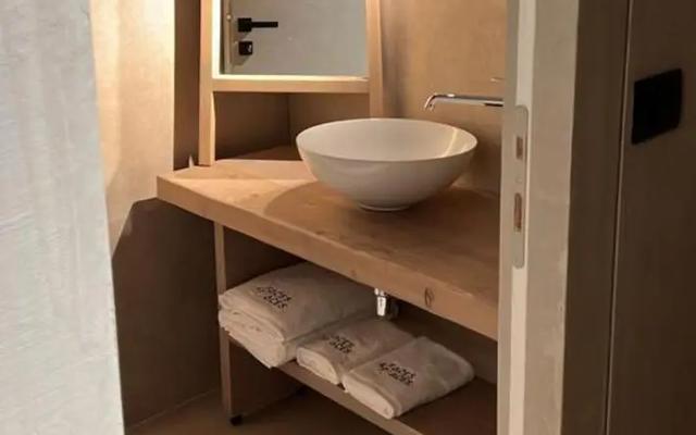 Face and place Boutique hotel