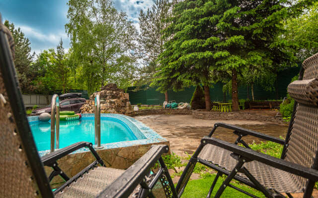 Dom S Basseynom I Saunoy V Khimkakh Starbeevo Private House