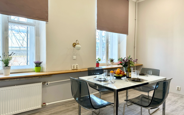 Апартаменты SpbStay с 3 спальнями на Некрасова 1