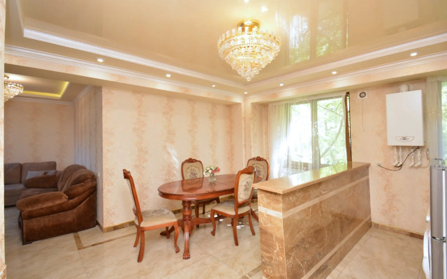 Perte House on Pushkin 43 Apartments