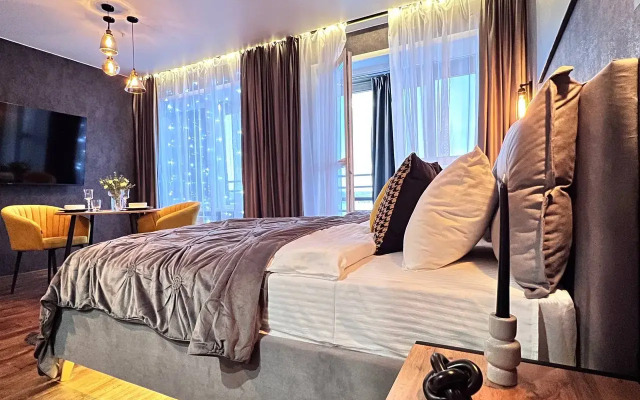 Апартаменты УHИKAЛЬНAЯ СTУДИЯ С МИНИ-БАСCЕЙHОМ НA ДВOИХ!